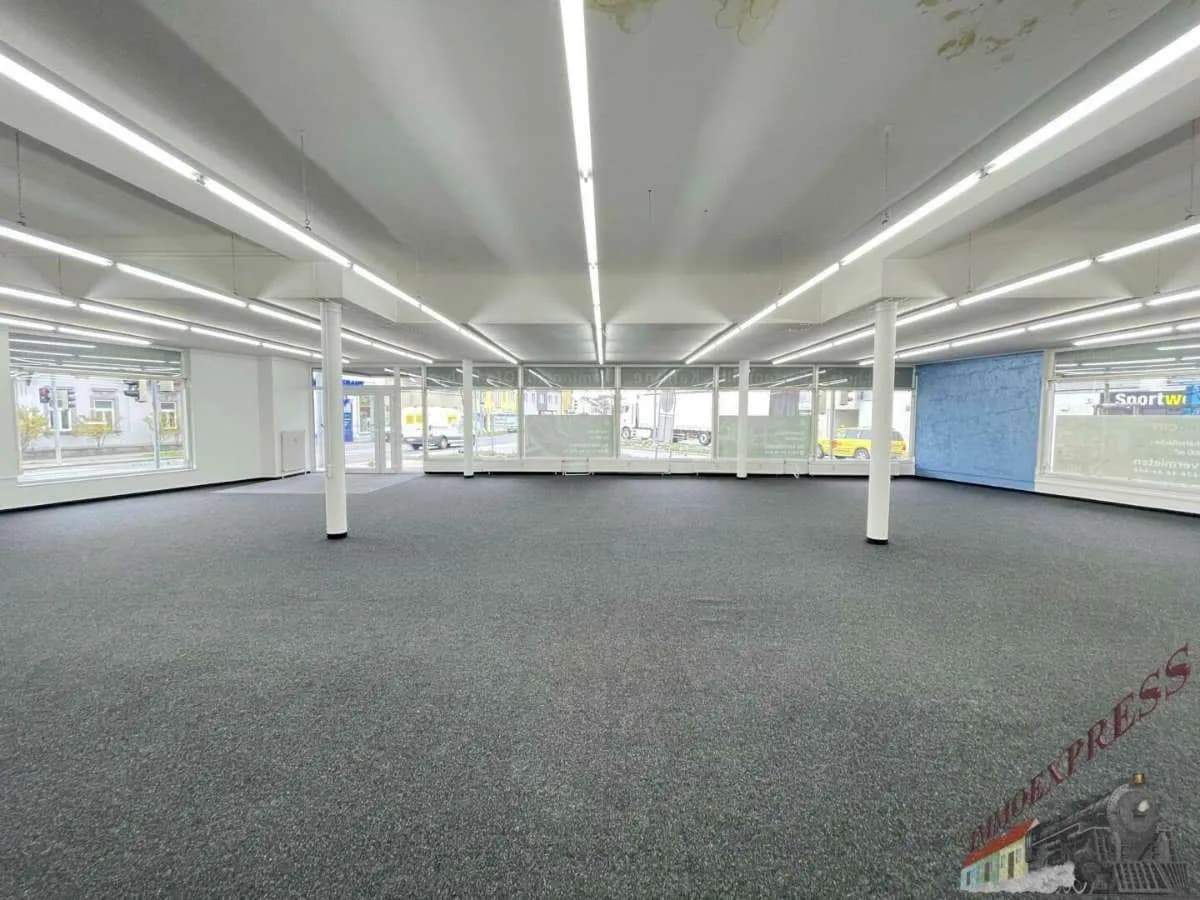 Gewerbeimmobilie mieten in Gänserndorf – 800 m², € 7.334