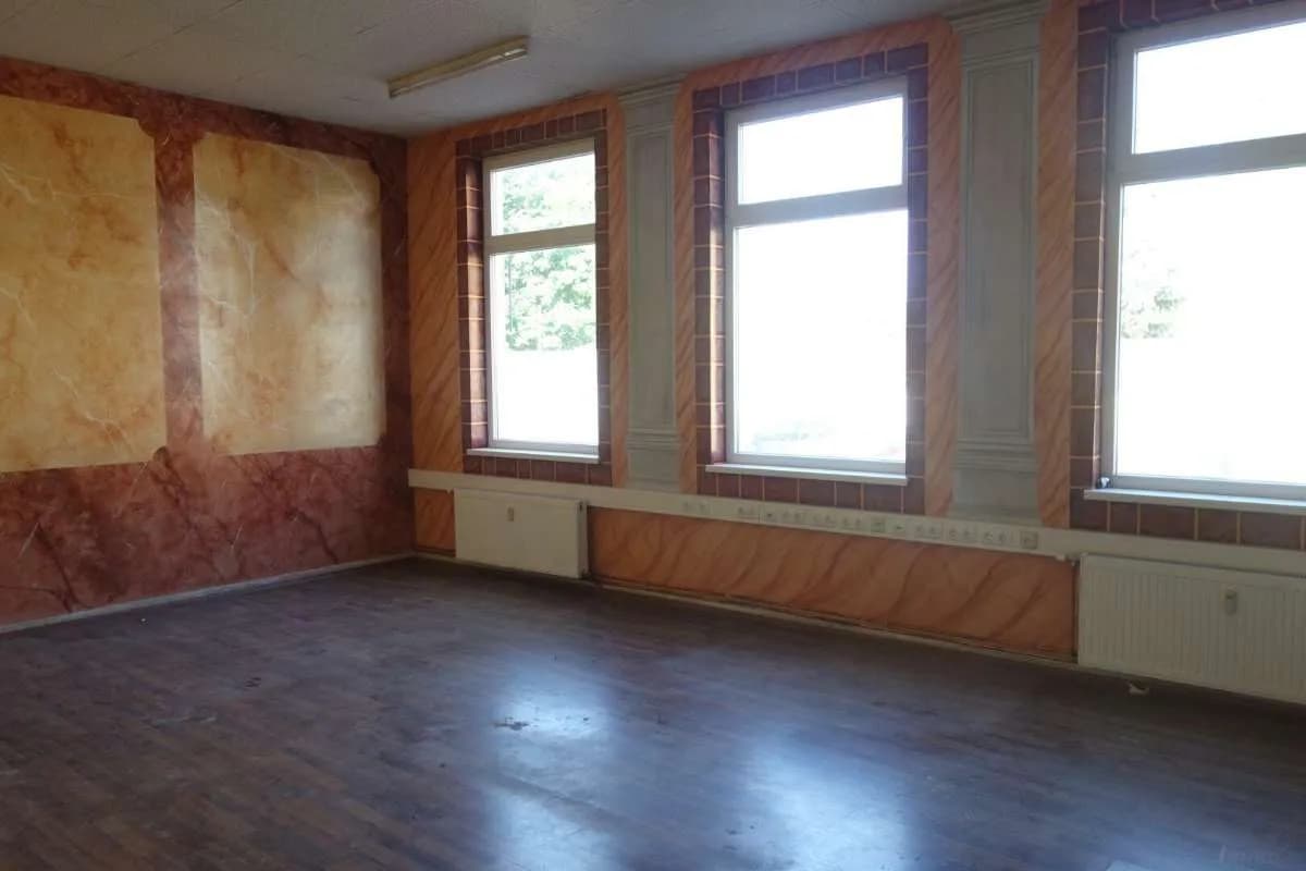6-Zimmer-Gewerbeimmobilie mieten in Gänserndorf – 431 m², € 2.890 – Bild 5 von 14