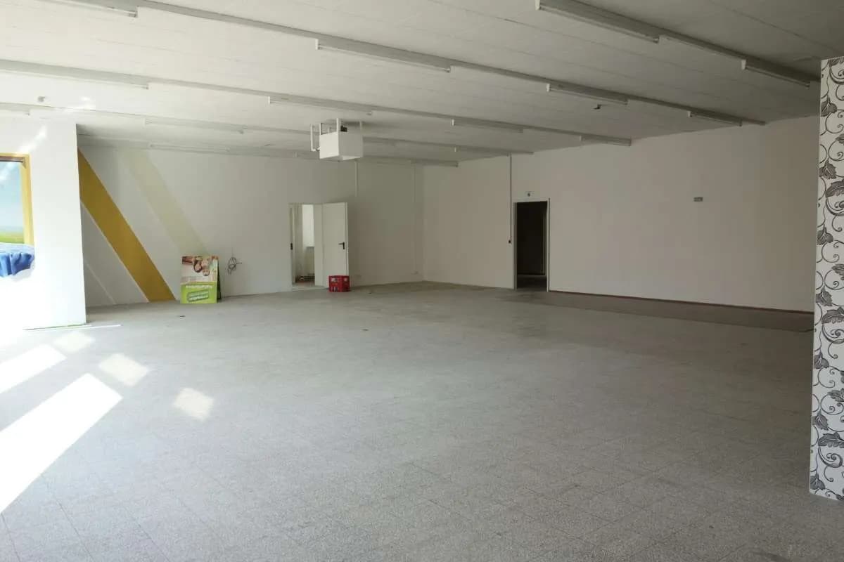 6-Zimmer-Gewerbeimmobilie mieten in Gänserndorf – 431 m², € 2.890 – Bild 10 von 14