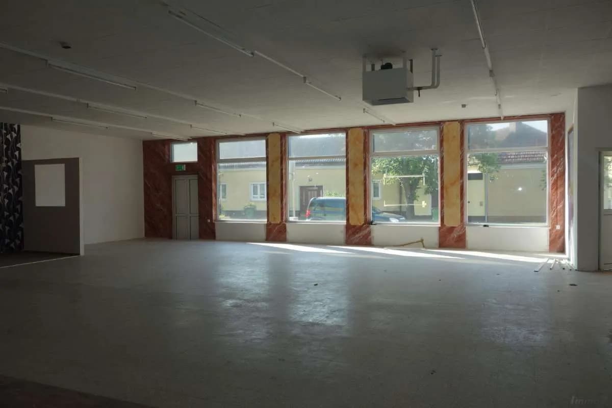 6-Zimmer-Gewerbeimmobilie mieten in Gänserndorf – 431 m², € 2.890 – Bild 12 von 14