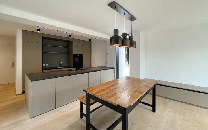 4-Zimmer-Wohnung mieten in Salzburg Stadt – 104 m², € 2.600 – Bild 2 von 8