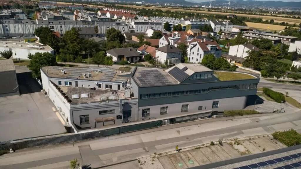 Immobilie kaufen in Mödling – 1 627 m² – Bild 2 von 23