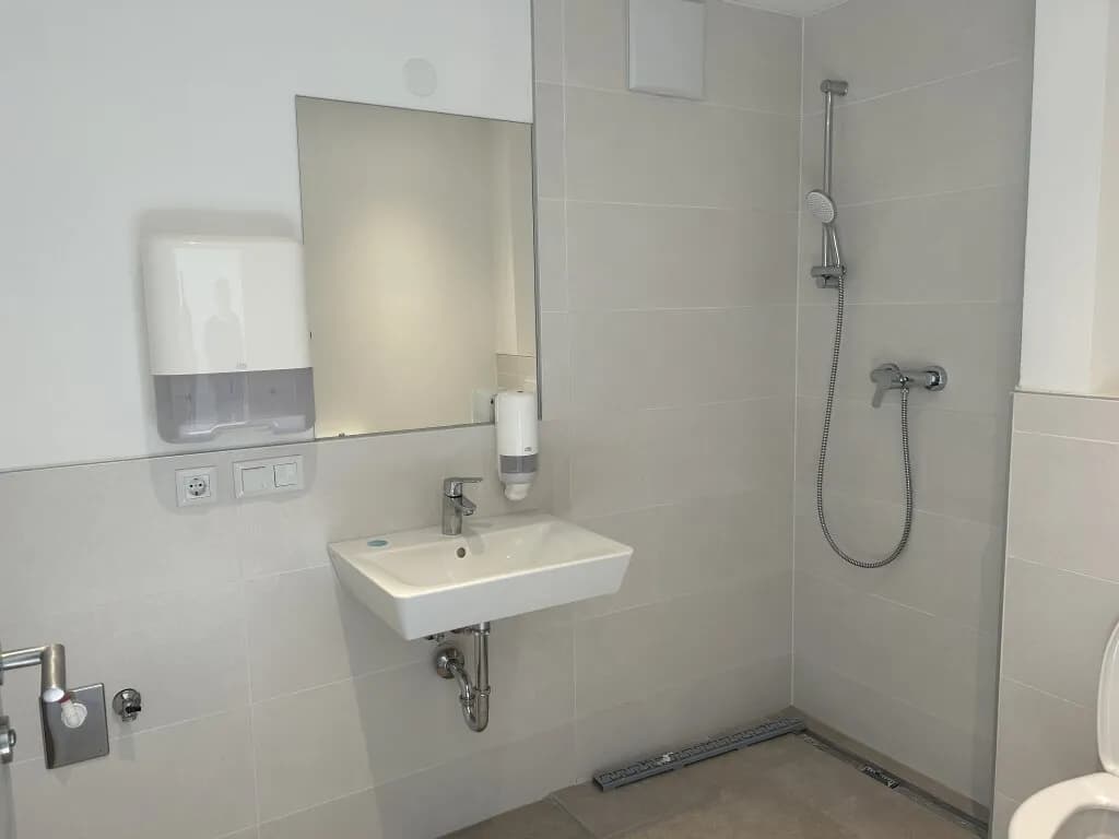 Gewerbeimmobilie mieten in Eferding – 800 m² – Bild 3 von 3