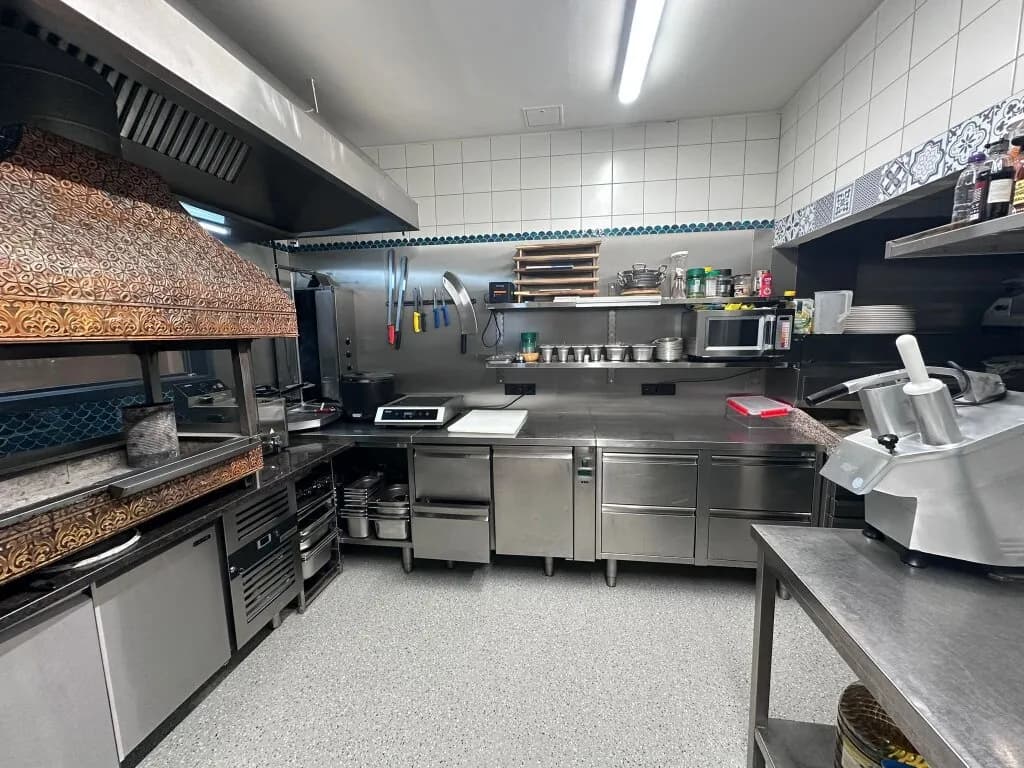 Gewerbeimmobilie mieten in Innsbruck-Land – 155 m², € 3.054 – Bild 11 von 22