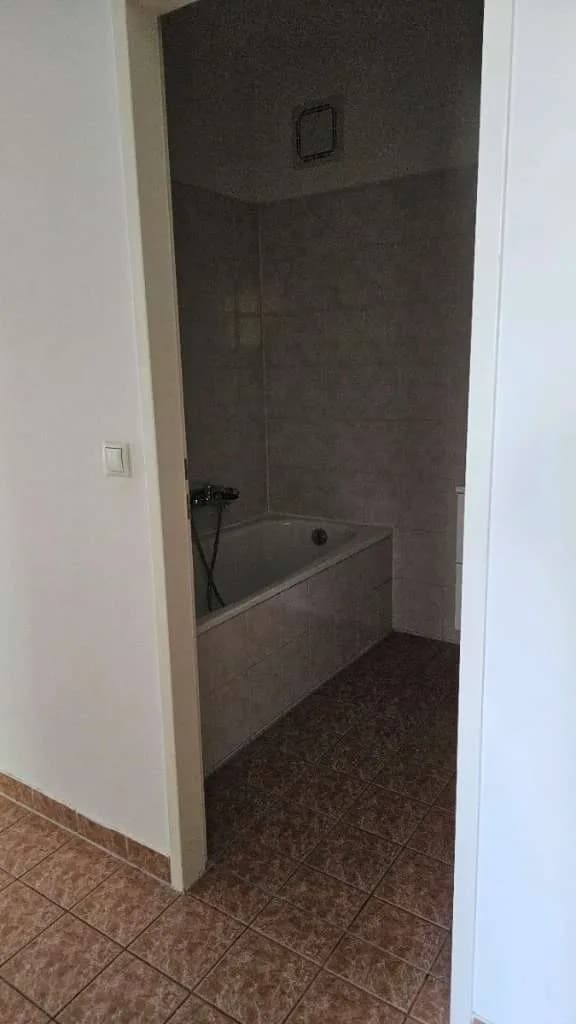 3-Zimmer-Wohnung mieten in Baden – 63 m², € 990 – Bild 7 von 18
