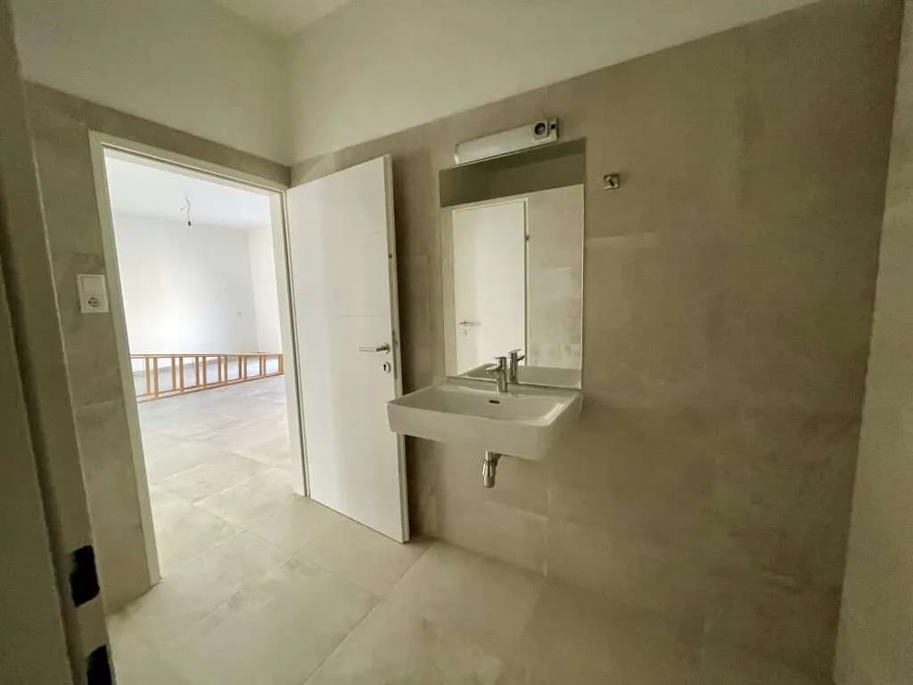 Gewerbeimmobilie mieten in Neusiedl am See – 181 m², € 1.800 – Bild 7 von 9