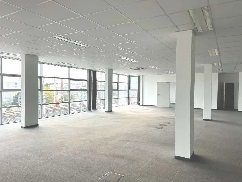 Gewerbeimmobilie mieten in Linz – 327 m², € 2.168 – Bild 3 von 5