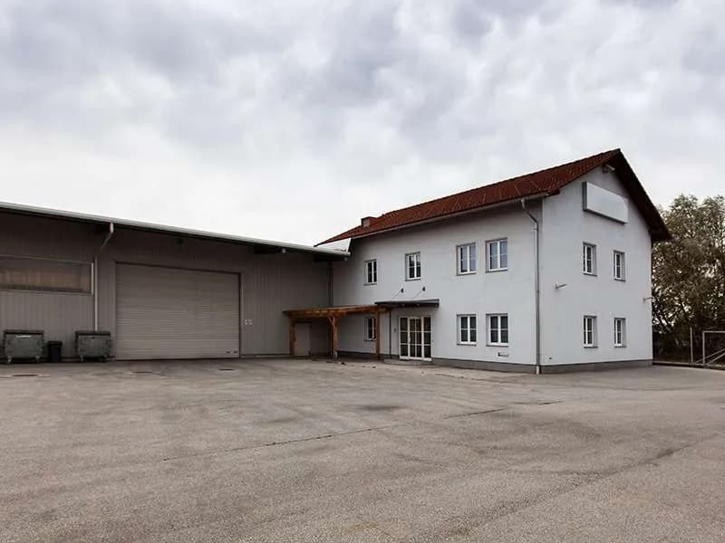 4-Zimmer-Gewerbeimmobilie mieten in Eferding – 117 m², € 1.534 – Bild 3 von 6