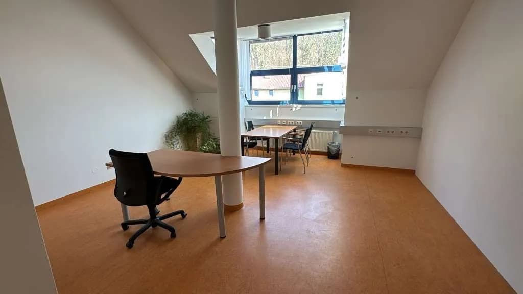 Gewerbeimmobilie mieten in Baden – 30 m², € 430 – Bild 2 von 3