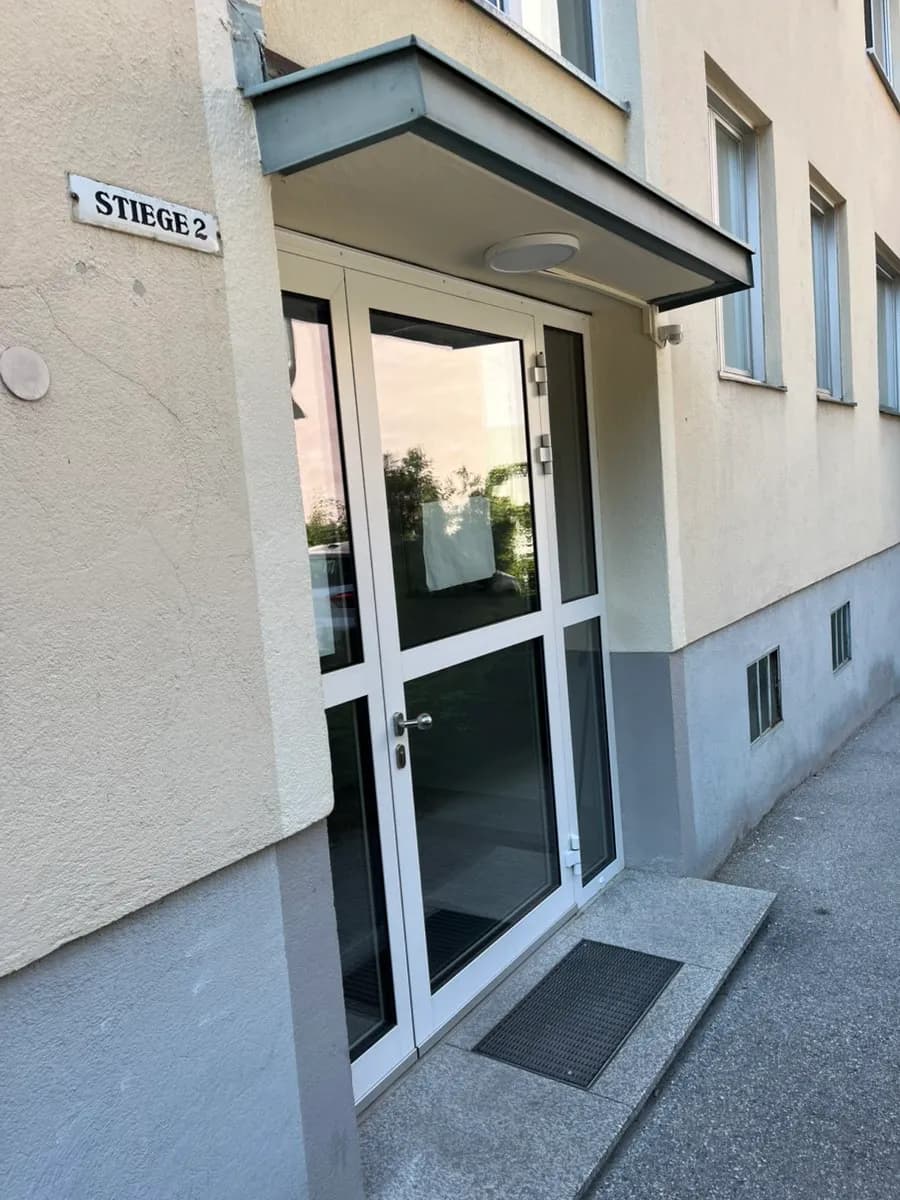 2-Zimmer-Wohnung mieten in Baden – 59 m², € 690 – Bild 2 von 12