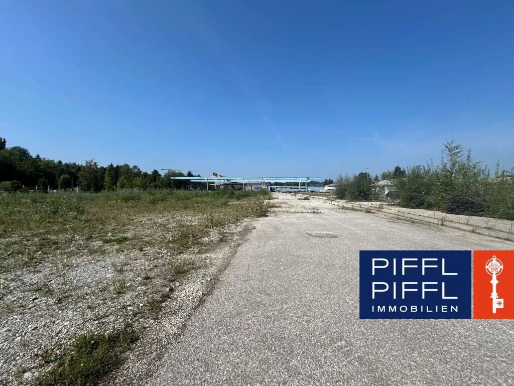 Gewerbeimmobilie mieten in Ried im Innkreis – 10 000 m²