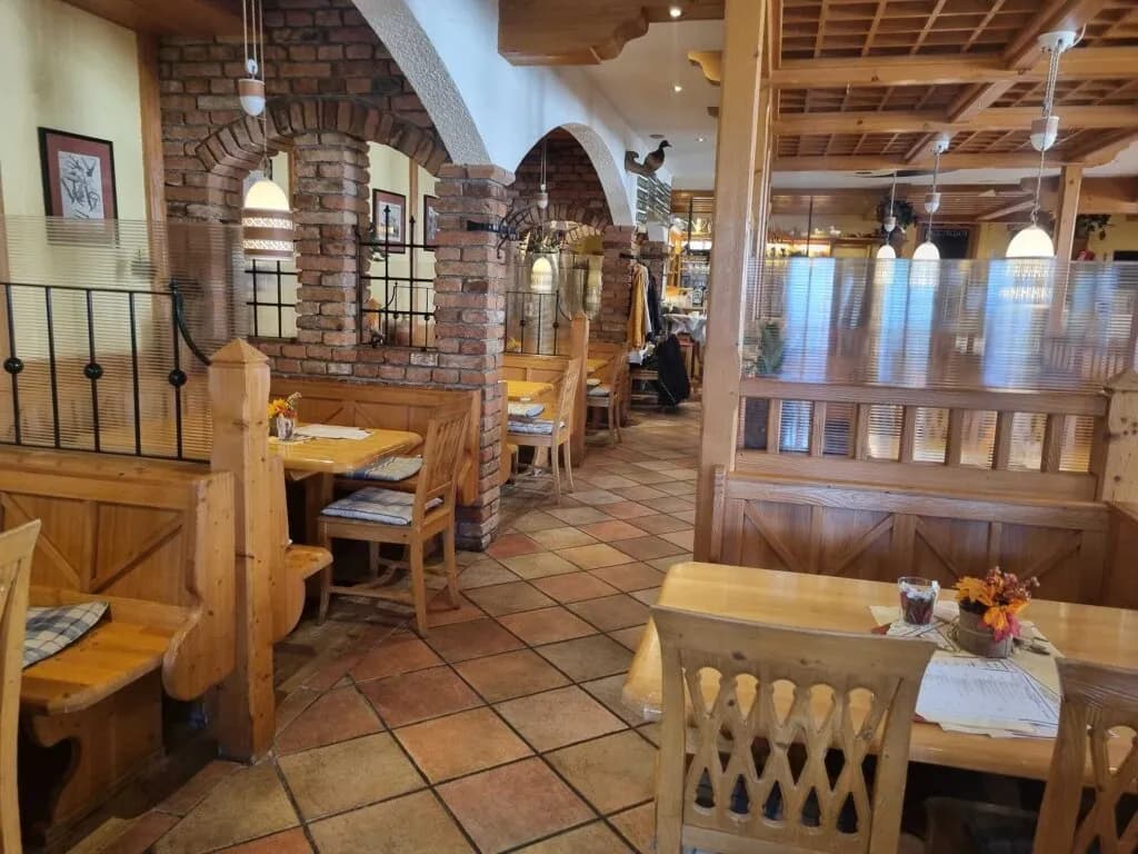 Gewerbeimmobilie kaufen in Baden – 230 m² – Bild 2 von 15