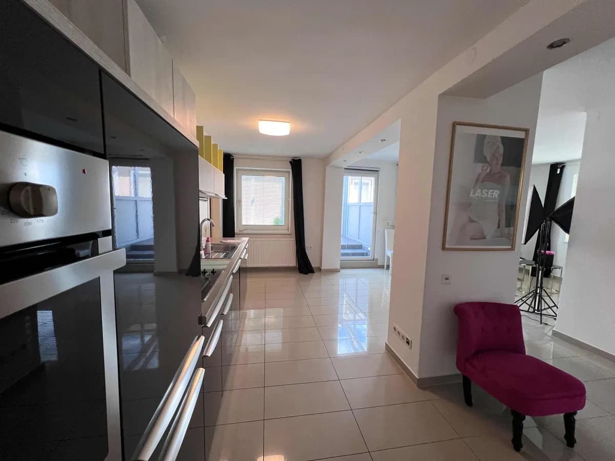 2-Zimmer-Wohnung mieten in Graz – 70 m², € 990 – Bild 1 von 9