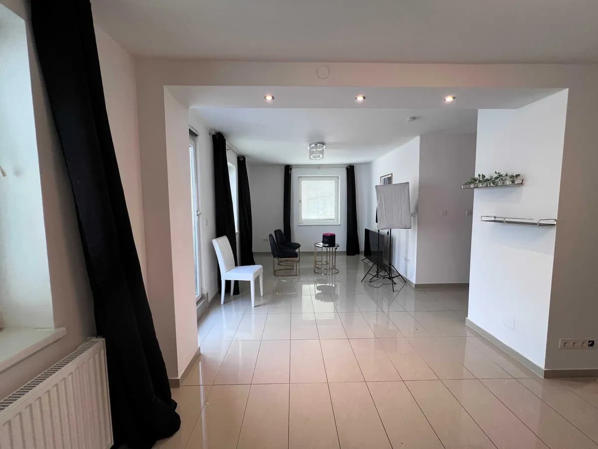 2-Zimmer-Wohnung mieten in Graz – 70 m², € 990 – Bild 2 von 9