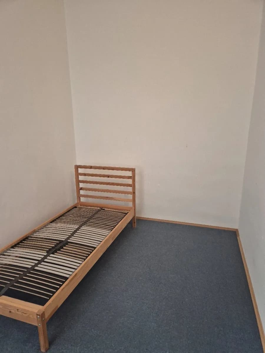 7-Zimmer-Wohnung mieten in Wien – 210 m², € 800 – Bild 3 von 24