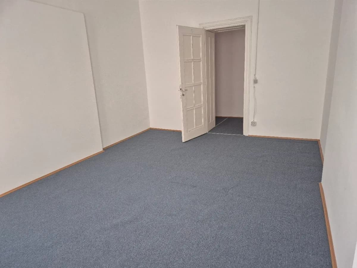 7-Zimmer-Wohnung mieten in Wien – 210 m², € 800 – Bild 13 von 24