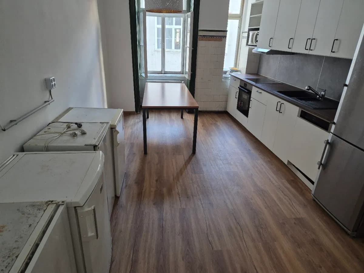 7-Zimmer-Wohnung mieten in Wien – 210 m², € 800 – Bild 20 von 24