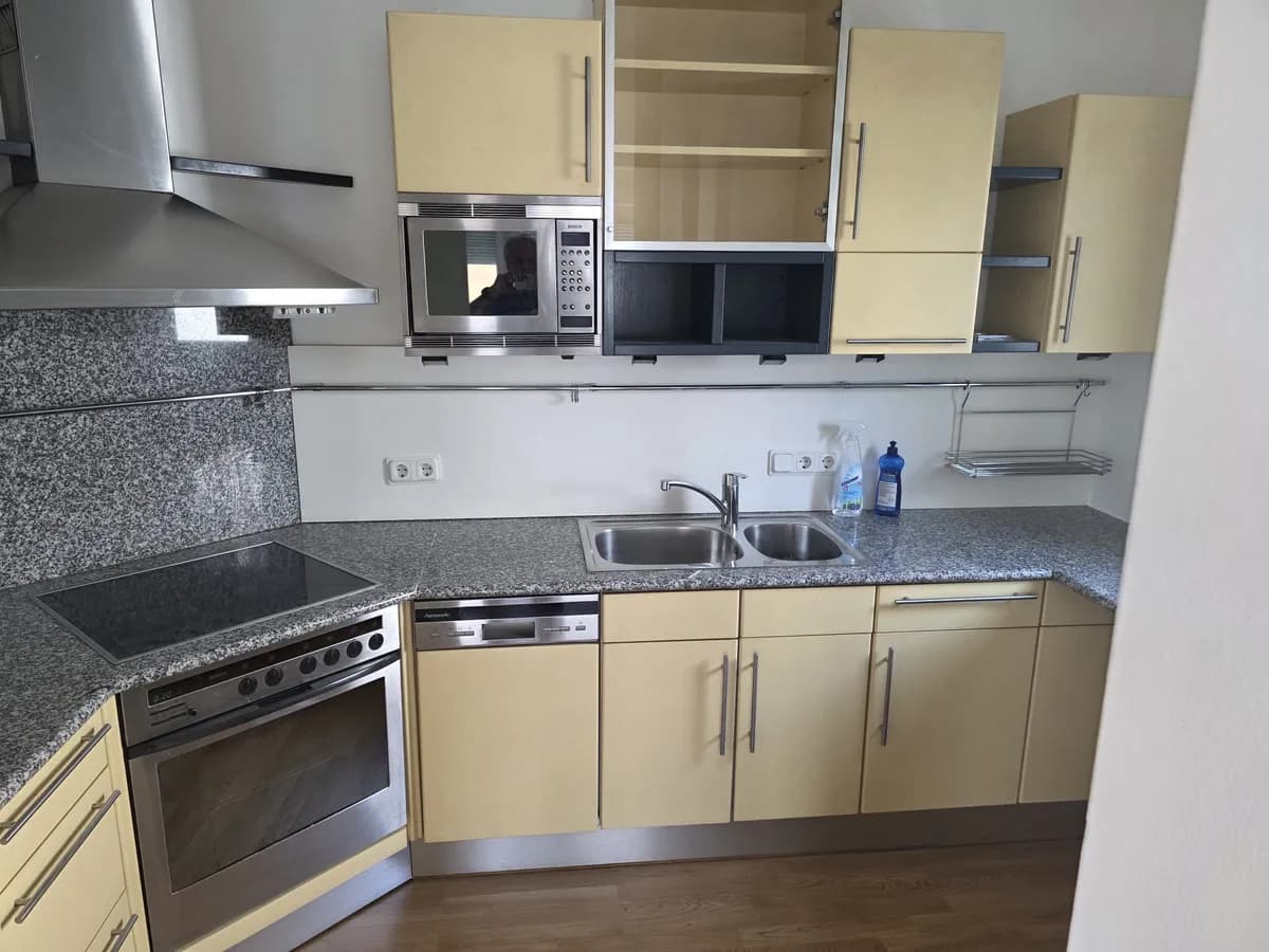 2-Zimmer-Wohnung mieten in Wels – 80 m², € 1.150 – Bild 2 von 11