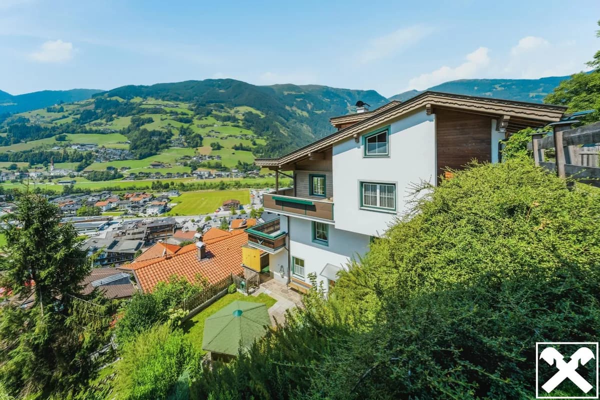 9-Zimmer-Gewerbeimmobilie kaufen in Schwaz – 275 m², € 975.000 – Bild 1 von 16