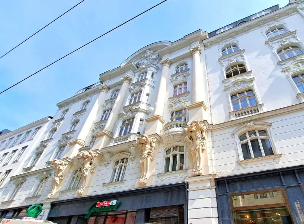 Gewerbeimmobilie mieten in Wien – 351 m², € 16