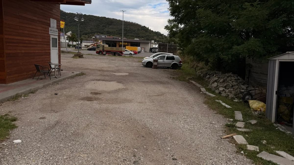 Immobilie mieten in Krems Land – 1 500 m², € 2.000 – Bild 4 von 6