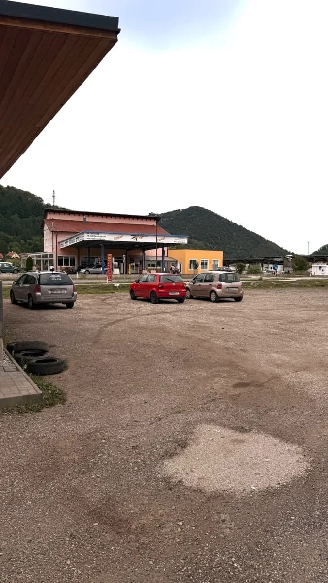Immobilie mieten in Krems Land – 1 500 m², € 2.000 – Bild 6 von 6