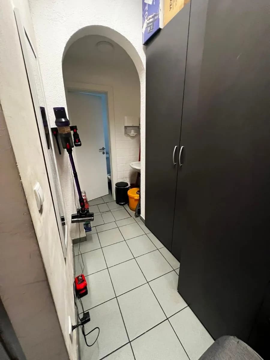 1-Zimmer-Gewerbeimmobilie mieten in Imst – 60 m², € 1.800 – Bild 11 von 18