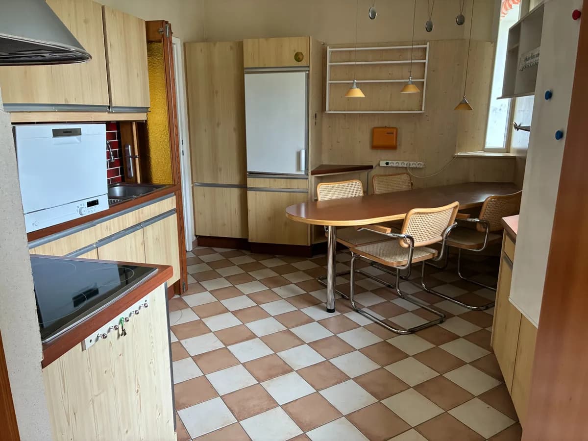 2-Zimmer-Wohnung kaufen in Horn – 65 m², € 95.000 – Bild 2 von 4