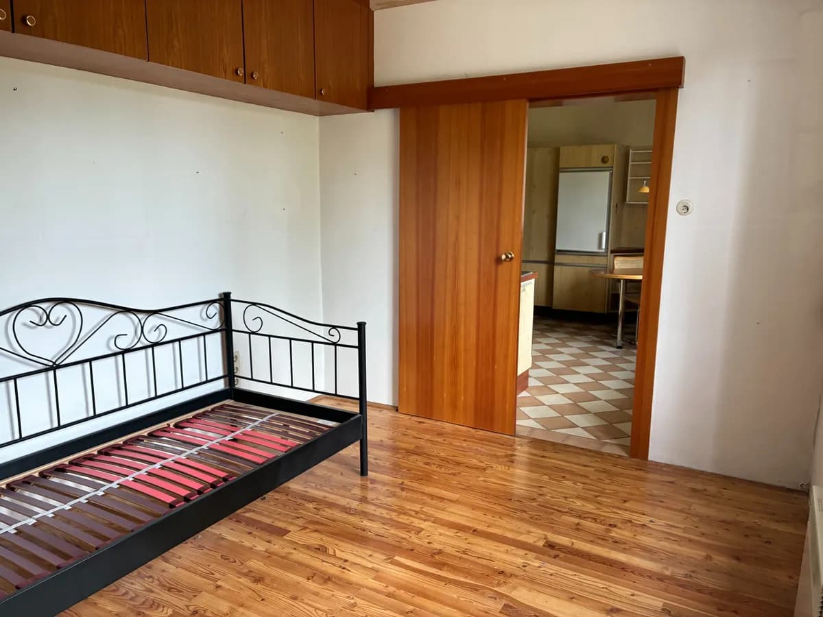 2-Zimmer-Wohnung kaufen in Horn – 65 m², € 95.000 – Bild 3 von 4