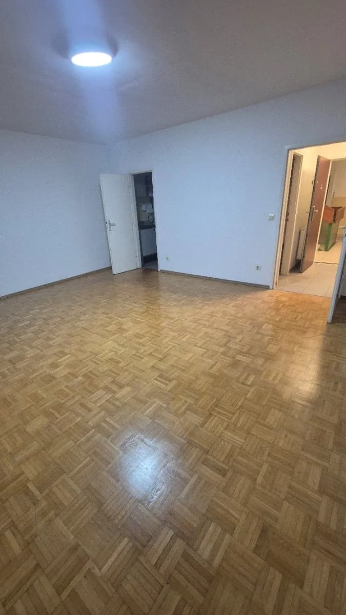 1-Zimmer-Wohnung mieten in Wien – 35 m², € 650 – Bild 2 von 6