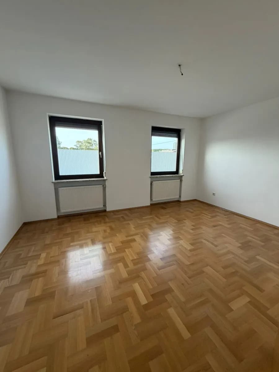 3-Zimmer-Wohnung mieten in Güssing – 110 m², € 1.300 – Bild 2 von 9