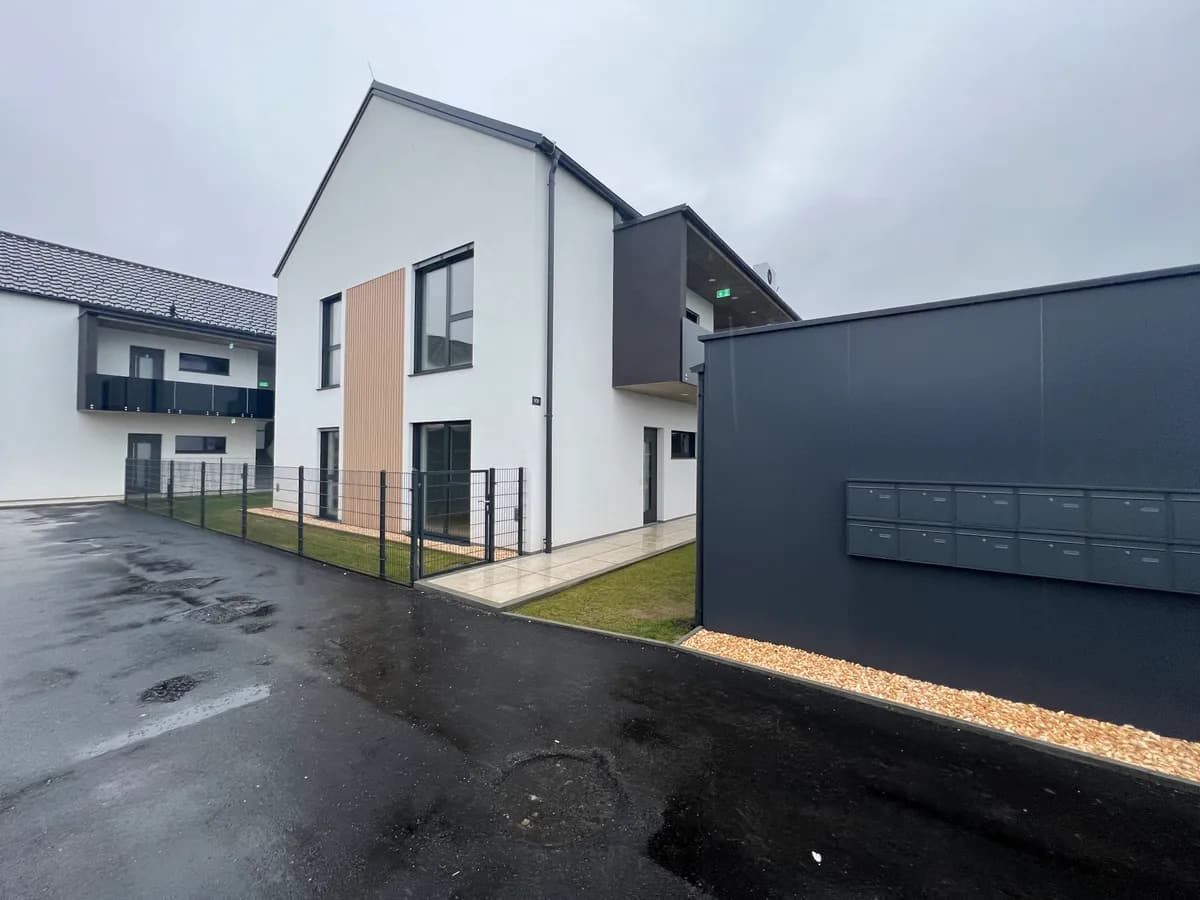 5-Zimmer-Wohnung mieten in Graz-Umgebung – 135 m², € 2.600 – Bild 2 von 26