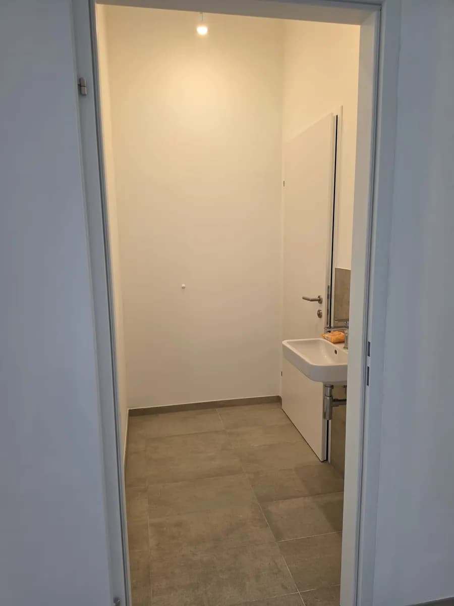1-Zimmer-Gewerbeimmobilie mieten in Wien – 50 m², € 1.825 – Bild 12 von 28