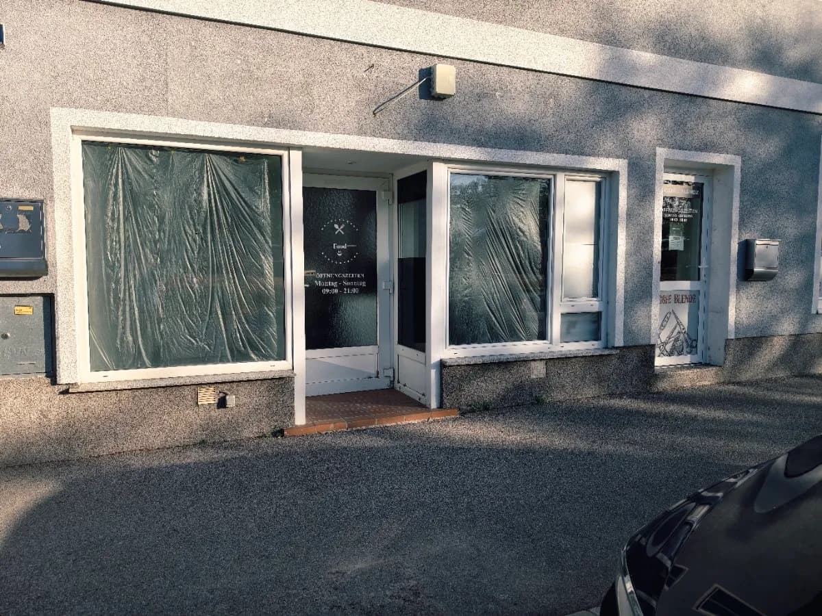 2-Zimmer-Gewerbeimmobilie mieten in Neunkirchen – 45 m², € 950 – Bild 2 von 16