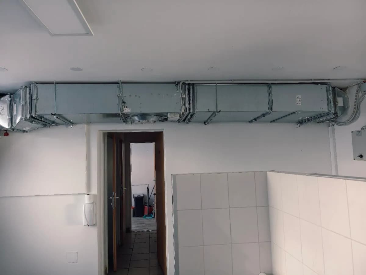 2-Zimmer-Gewerbeimmobilie mieten in Neunkirchen – 45 m², € 950 – Bild 13 von 16
