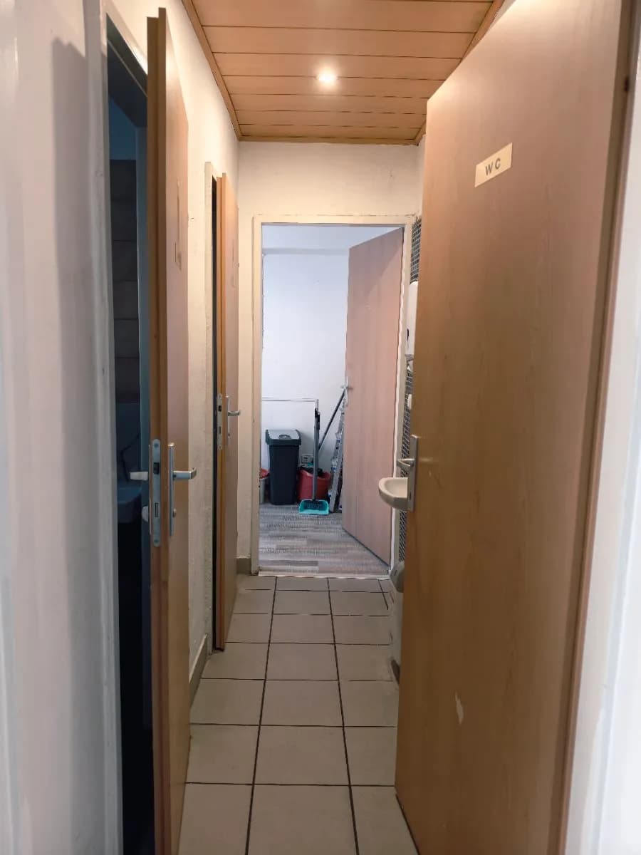 2-Zimmer-Gewerbeimmobilie mieten in Neunkirchen – 45 m², € 950 – Bild 14 von 16