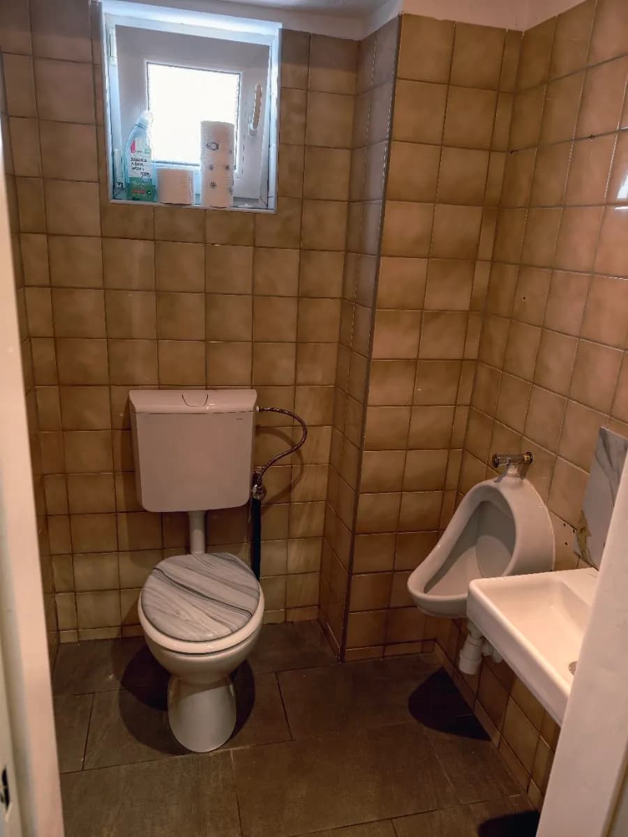 2-Zimmer-Gewerbeimmobilie mieten in Neunkirchen – 45 m², € 950 – Bild 15 von 16