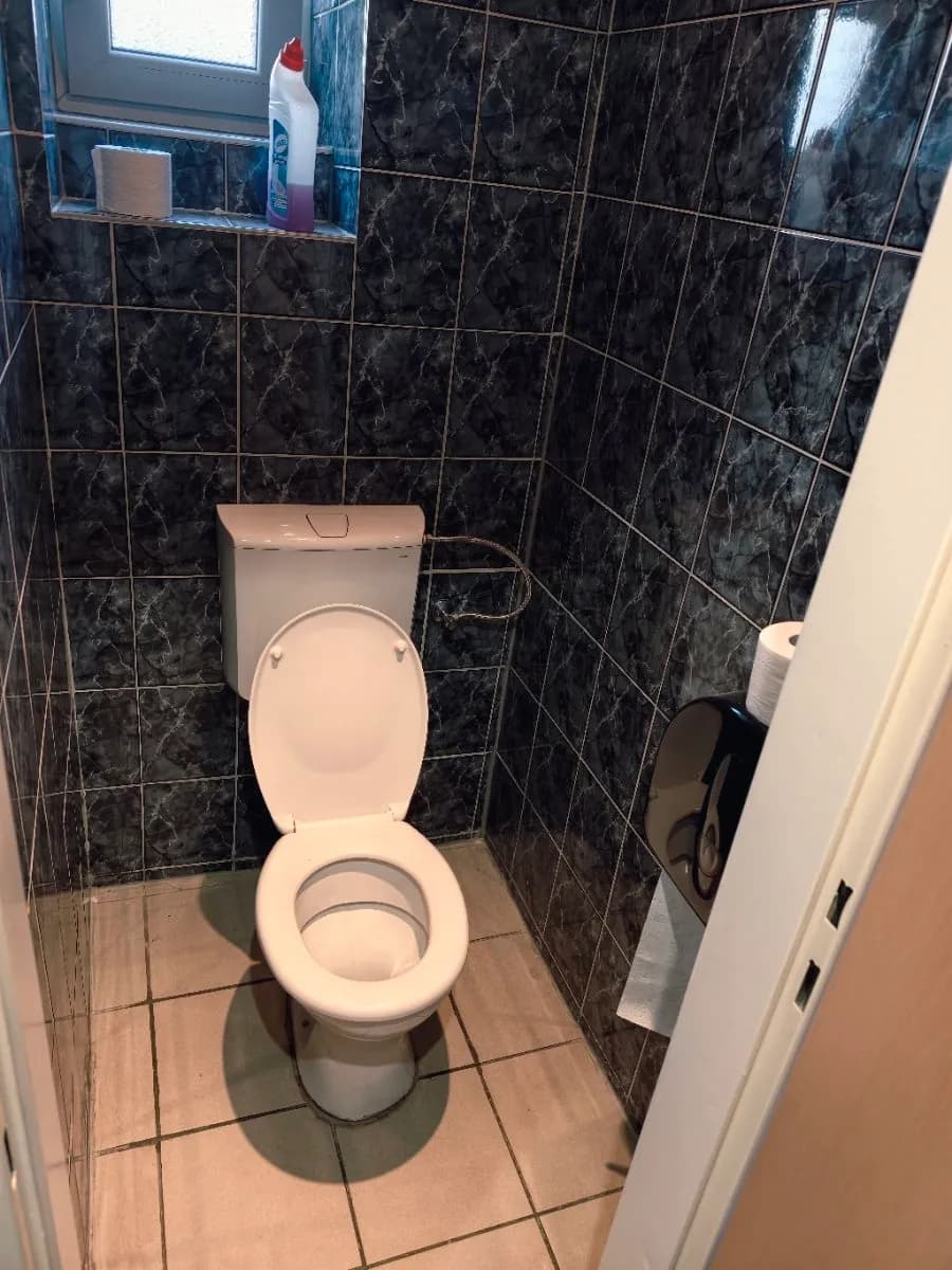 2-Zimmer-Gewerbeimmobilie mieten in Neunkirchen – 45 m², € 950 – Bild 16 von 16