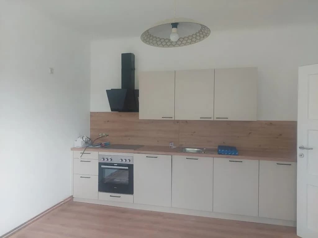 2-Zimmer-Wohnung mieten in Neusiedl am See – 73,33 m², € 631 – Bild 1 von 8