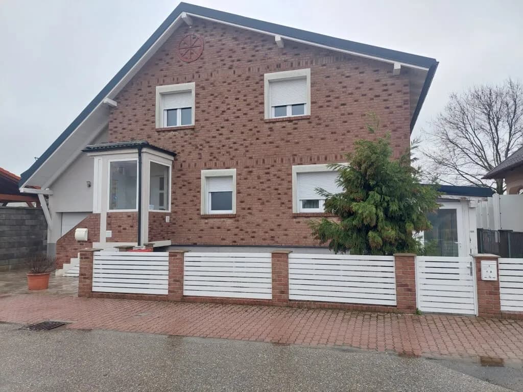 7-Zimmer-Haus kaufen in Bruck an der Leitha – 260 m², € 450.000 – Bild 31 von 42