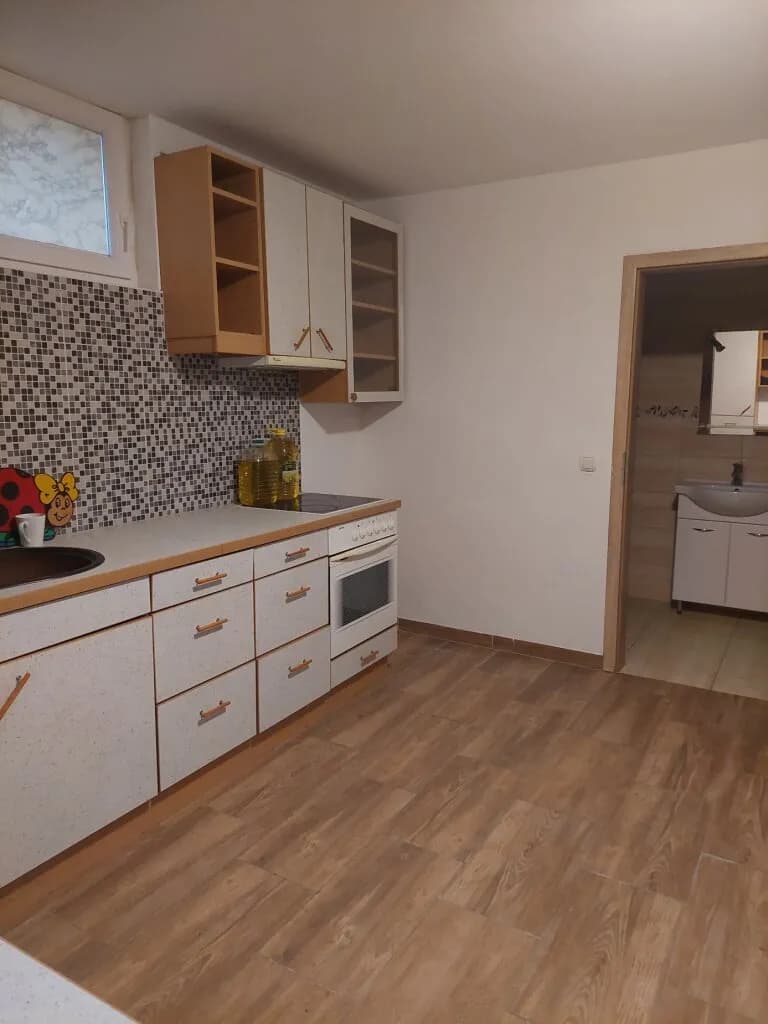 7-Zimmer-Haus kaufen in Bruck an der Leitha – 260 m², € 450.000 – Bild 33 von 42