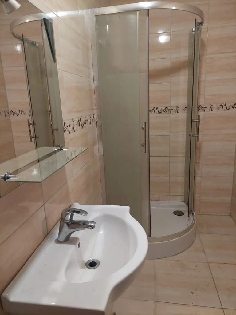 7-Zimmer-Haus kaufen in Bruck an der Leitha – 260 m², € 450.000 – Bild 41 von 42