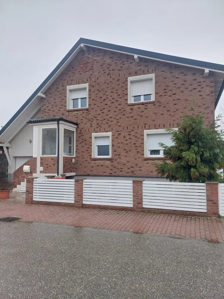 7-Zimmer-Haus kaufen in Bruck an der Leitha – 260 m², € 450.000 – Bild 42 von 42
