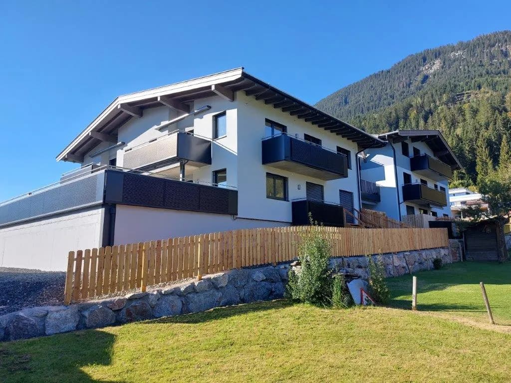 2-Zimmer-Wohnung mieten in Kitzbühel – 65 m², € 1.200 – Bild 1 von 10