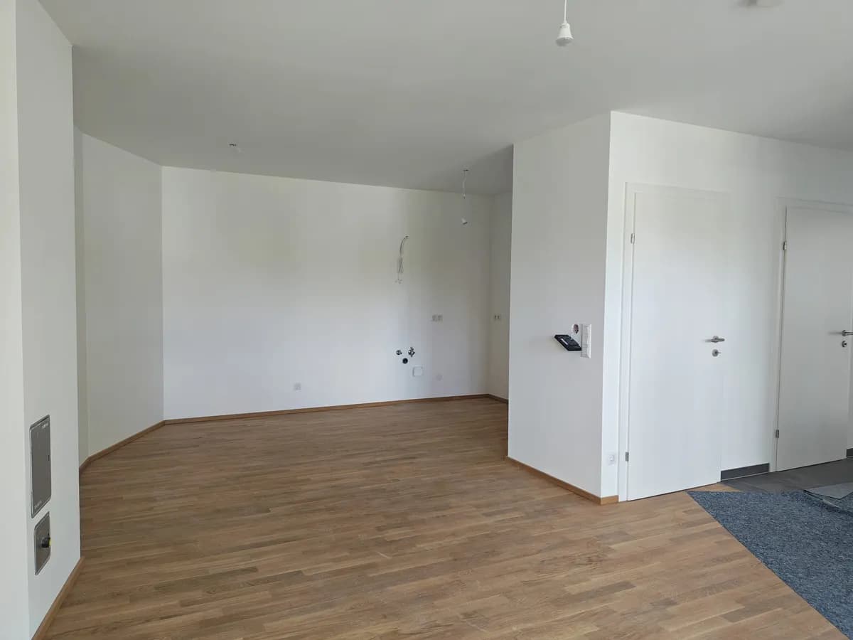 2-Zimmer-Wohnung mieten in Baden – 60 m², € 847 – Bild 2 von 5