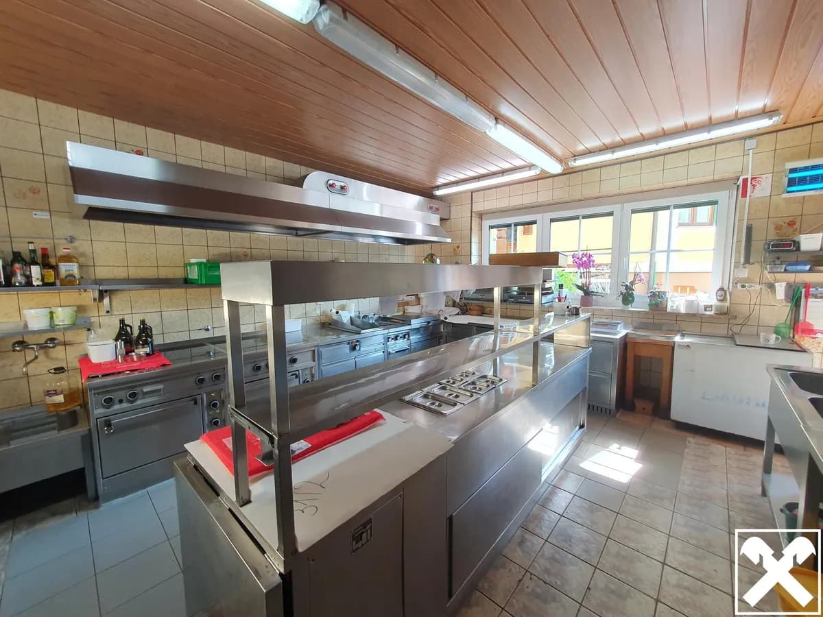 Gewerbeimmobilie kaufen in Braunau am Inn – 4 185 m², € 999.000 – Bild 8 von 9