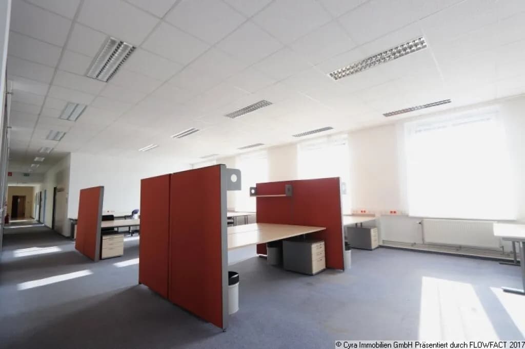 Gewerbeimmobilie mieten in Linz – 2 000 m², € 28.050 – Bild 5 von 17
