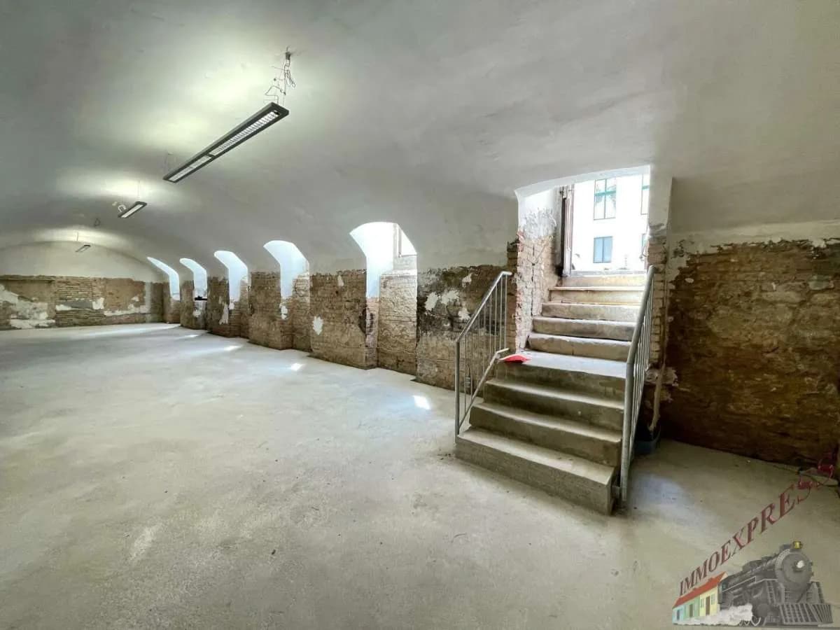 1-Zimmer-Gewerbeimmobilie mieten in Wien – 120 m², € 2.190 – Bild 2 von 8