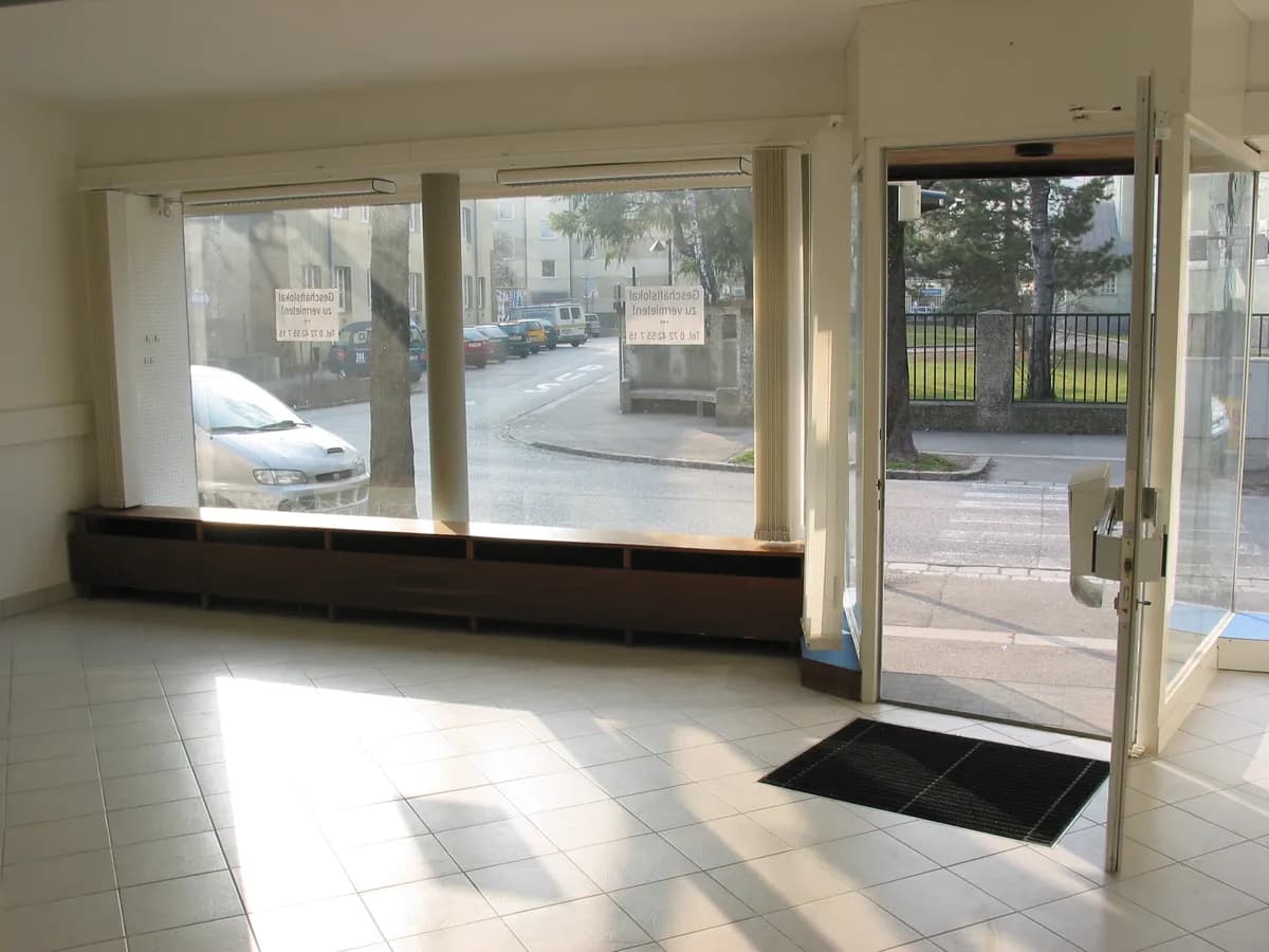 2-Zimmer-Gewerbeimmobilie mieten in Wels – 60 m², € 530 – Bild 2 von 11