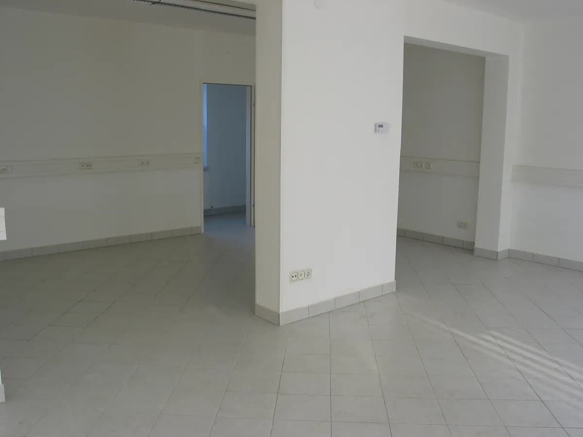 2-Zimmer-Gewerbeimmobilie mieten in Wels – 60 m², € 530 – Bild 7 von 11